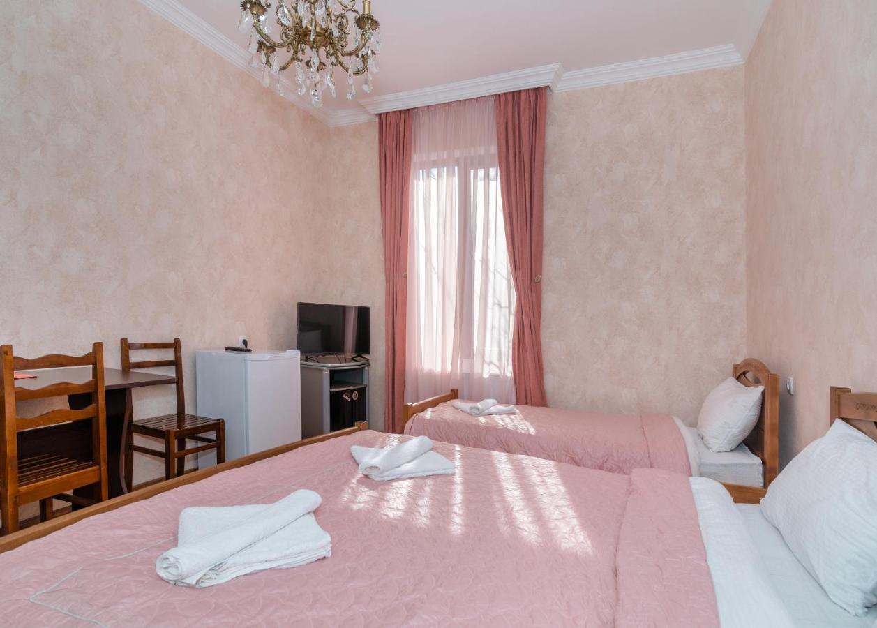 Gogichas Tower Hotel Borjomi Exterior foto