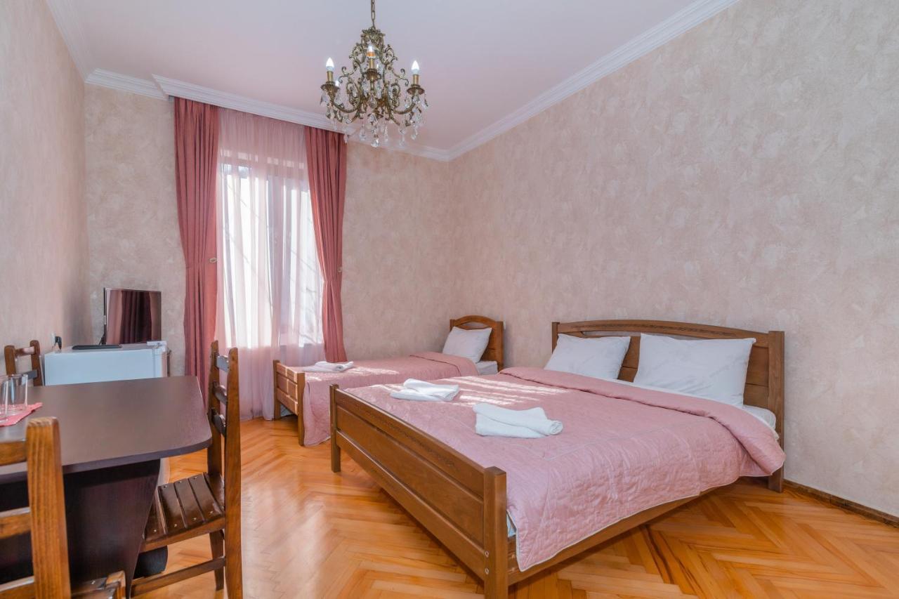 Gogichas Tower Hotel Borjomi Exterior foto